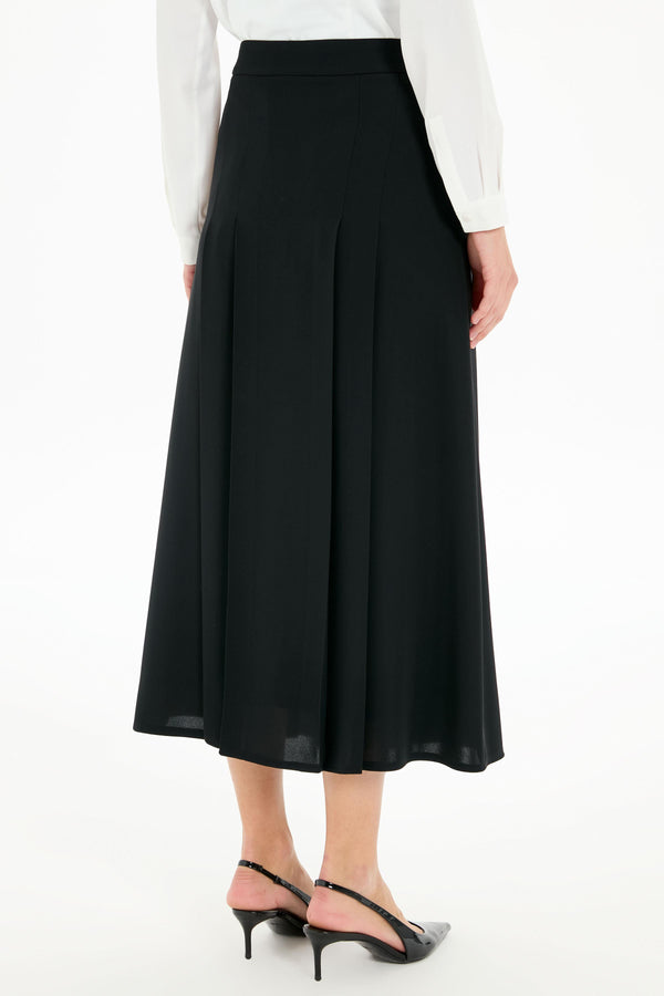 Plus Size Pleat Detailed Skirt - Black