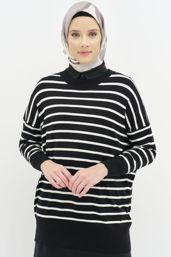 Striped Low Sleeve Knitwear Sweater - Black - White