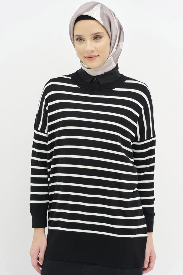 Striped Low Sleeve Knitwear Sweater - Black - White