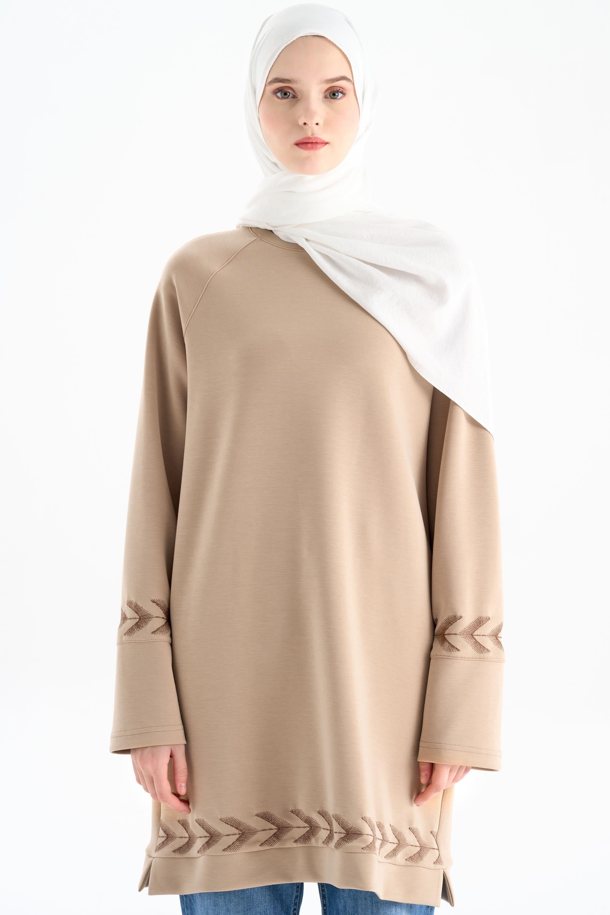 Nakış Detaylı Örme Tunik - Camel TUĞBA